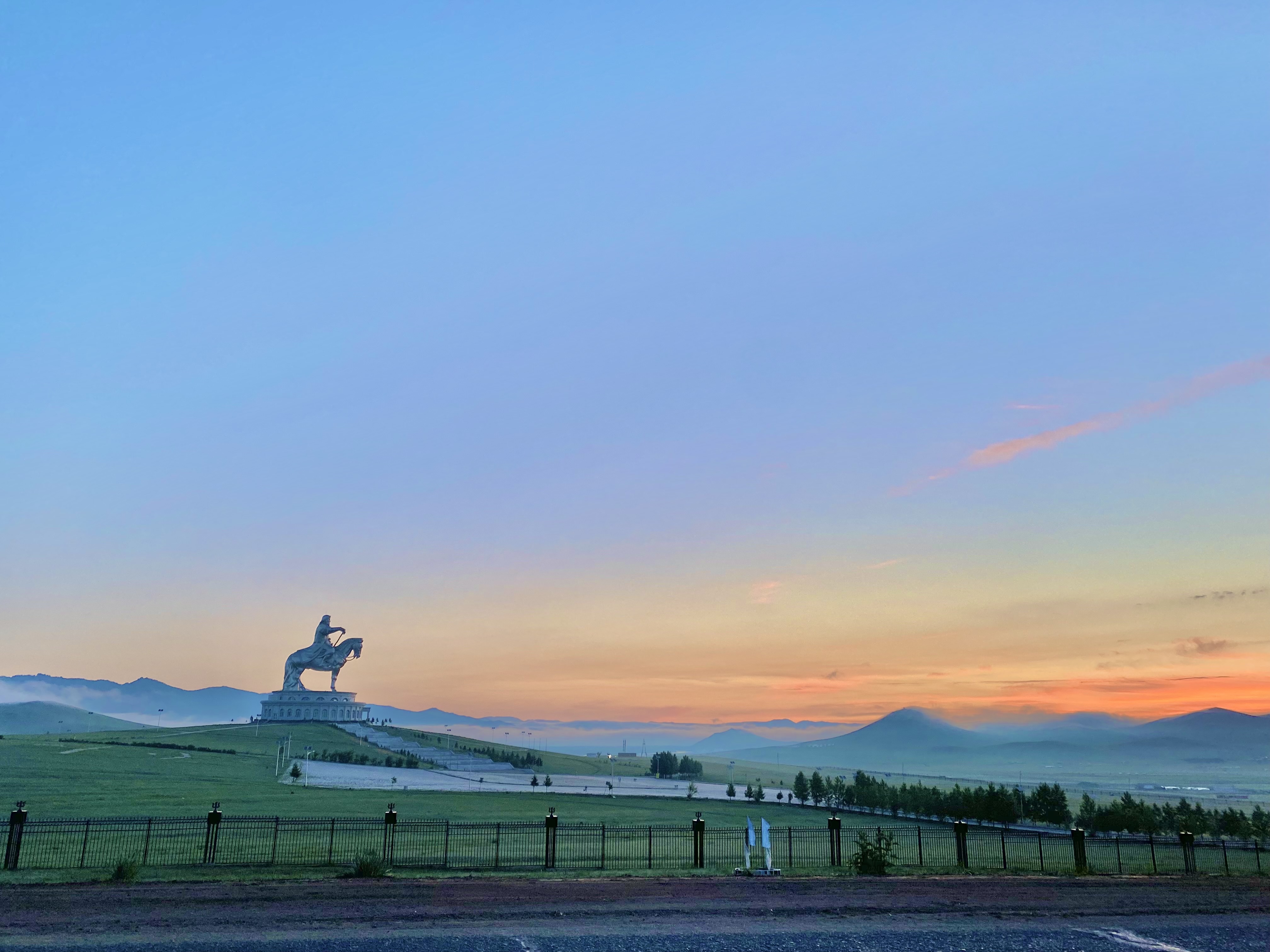 成吉思汗骑马雕像（Chinggis Khaan Statue Complex）